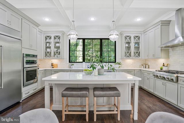 1712 EAST AVE, Mclean, VA 22101