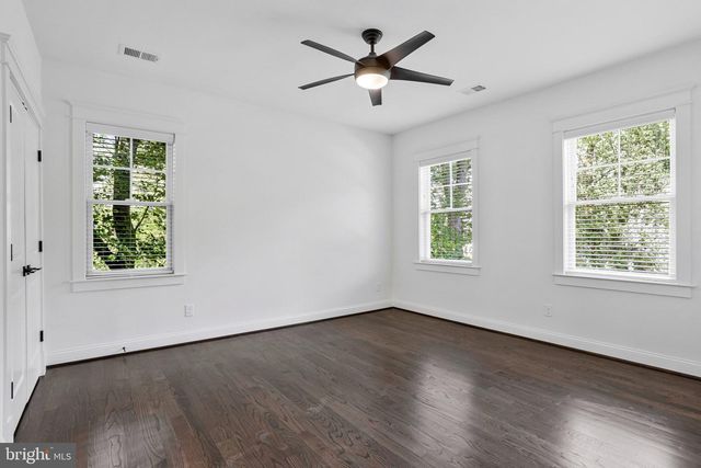 1712 EAST AVE, Mclean, VA 22101