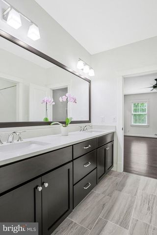 1712 EAST AVE, Mclean, VA 22101