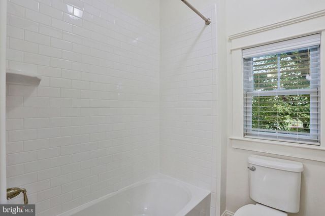 1712 EAST AVE, Mclean, VA 22101
