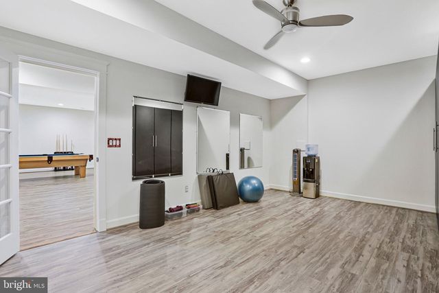 1712 EAST AVE, Mclean, VA 22101