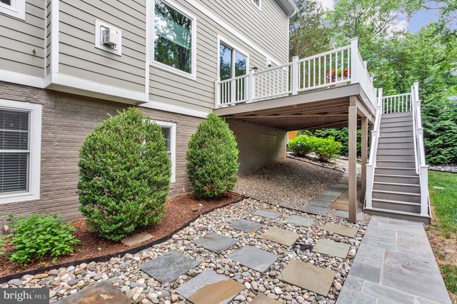 1712 EAST AVE, Mclean, VA 22101