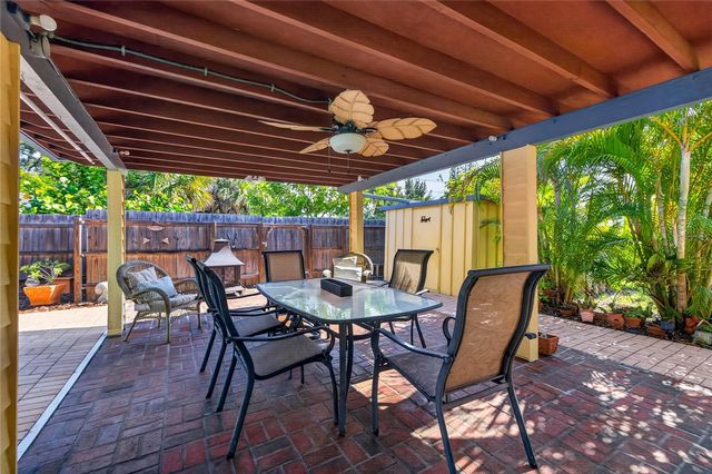6113 10TH AVENUE S, Gulfport, FL 33707