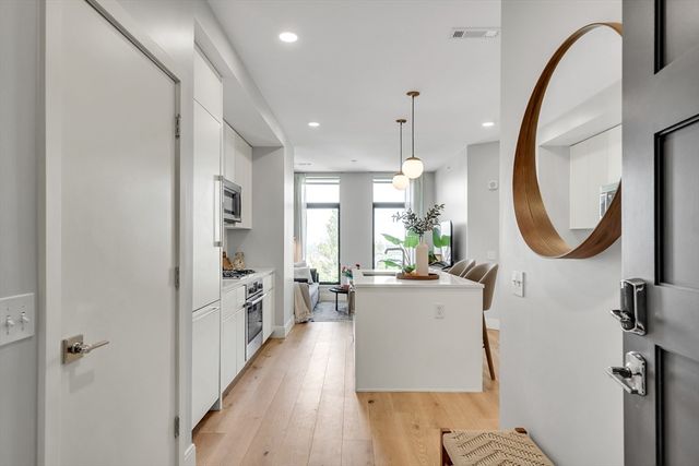 191 Washington St 721, Boston, MA 02135
