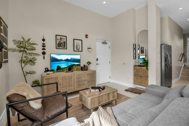 1558 4TH STREET 208, Sarasota, FL 34236