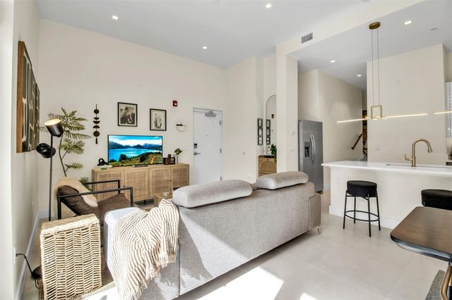 1558 4TH STREET 208, Sarasota, FL 34236