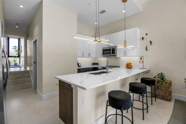 1558 4TH STREET 208, Sarasota, FL 34236