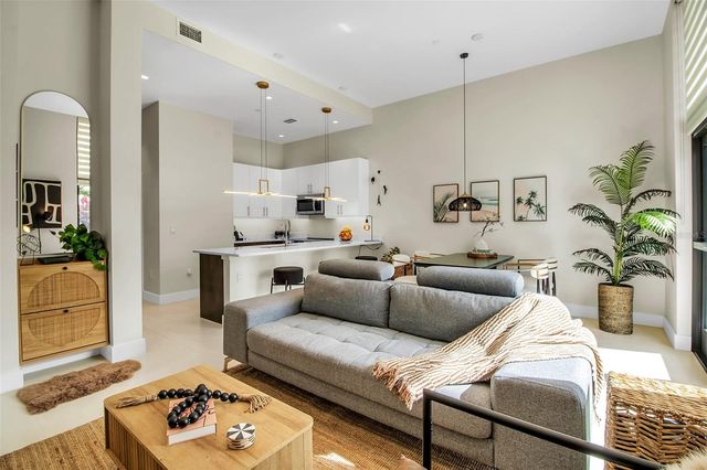 1558 4TH STREET 208, Sarasota, FL 34236