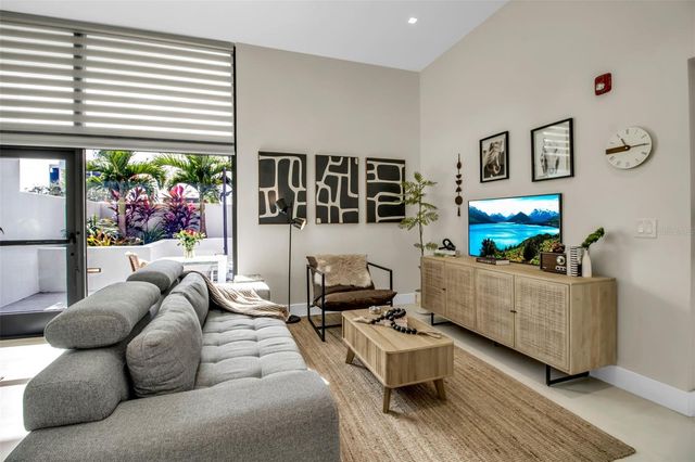 1558 4TH STREET 208, Sarasota, FL 34236