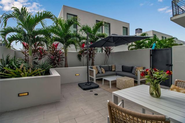 1558 4TH STREET 208, Sarasota, FL 34236