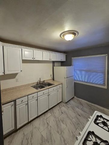 26110 Colgate Street, Inkster, MI 48141