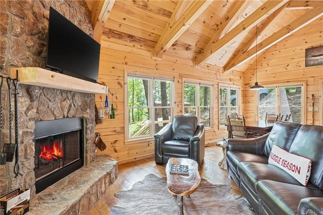 85 Christopher Drive, Ellijay, GA 30540