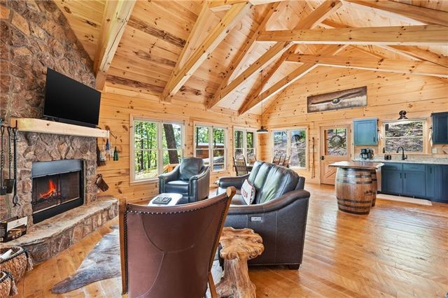 85 Christopher Drive, Ellijay, GA 30540