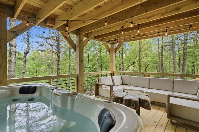 85 Christopher Drive, Ellijay, GA 30540