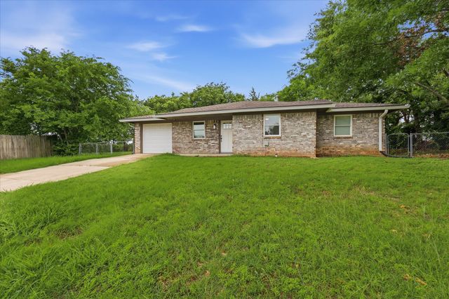 1701 Aster Street, Gainesville, TX 76240