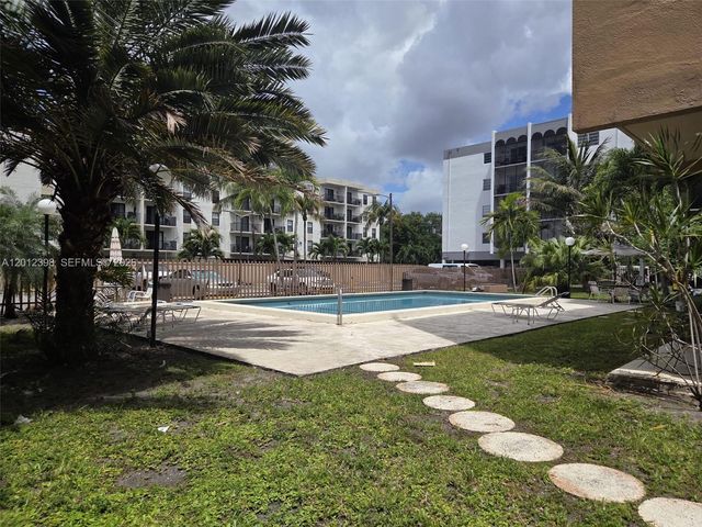 4670 W 13th Lane 507, Hialeah, FL 33012