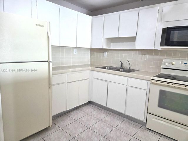 4670 W 13th Lane 507, Hialeah, FL 33012