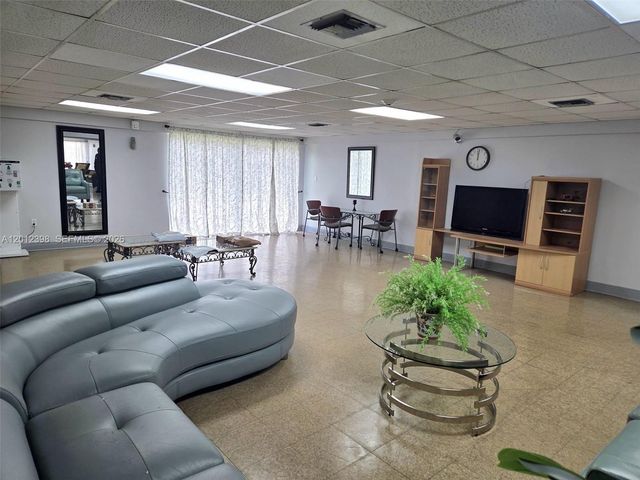 4670 W 13th Lane 507, Hialeah, FL 33012