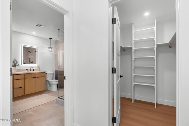 5334 E SHERIDAN Street, Phoenix, AZ 85008