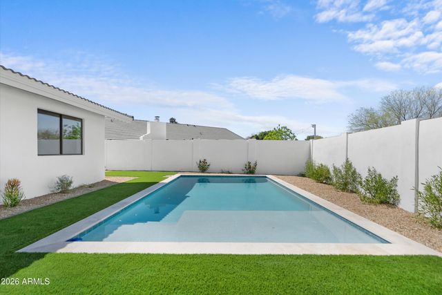 5334 E SHERIDAN Street, Phoenix, AZ 85008