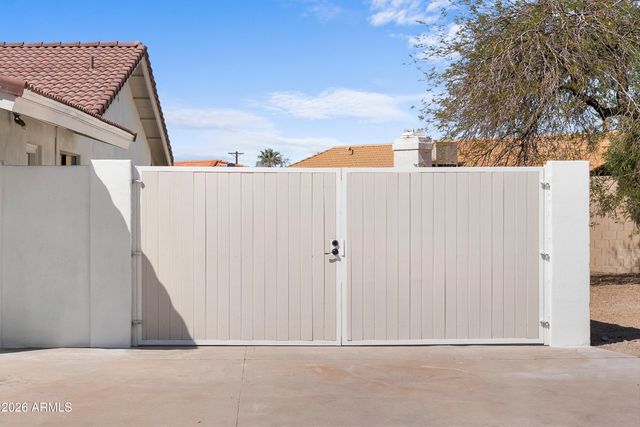 5334 E SHERIDAN Street, Phoenix, AZ 85008