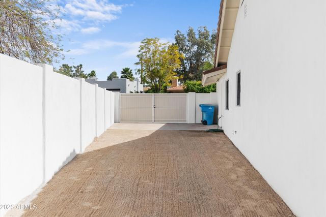 5334 E SHERIDAN Street, Phoenix, AZ 85008