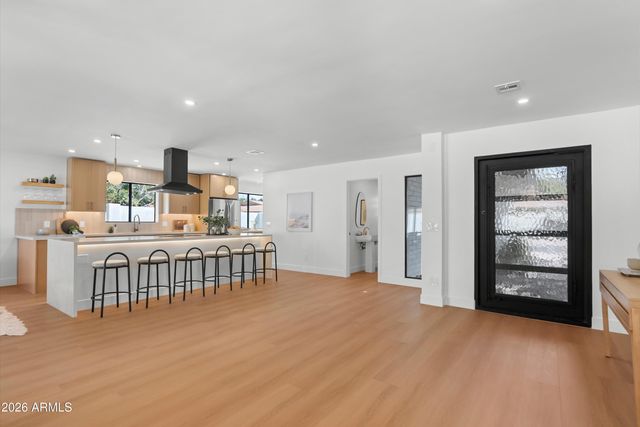 5334 E SHERIDAN Street, Phoenix, AZ 85008