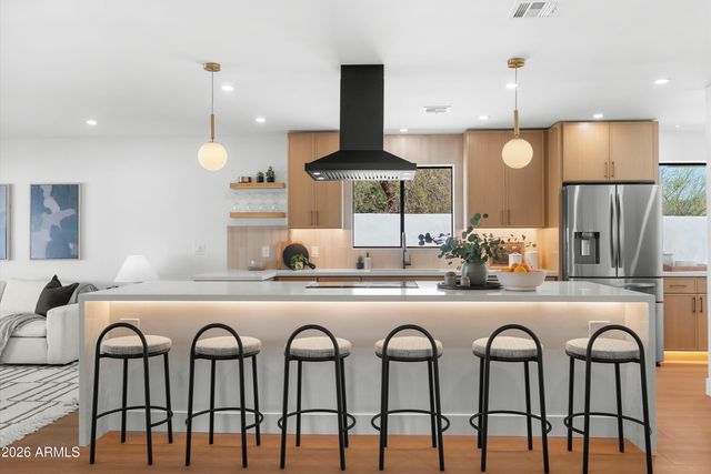 5334 E SHERIDAN Street, Phoenix, AZ 85008