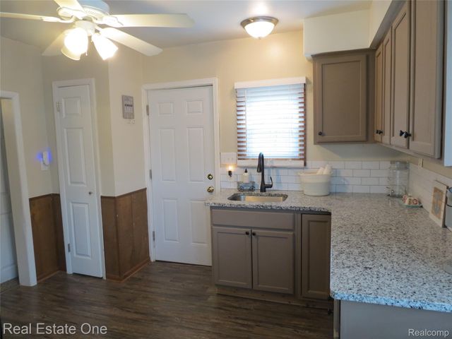 1648 Lombardy, Highland Charter Township, MI 48356