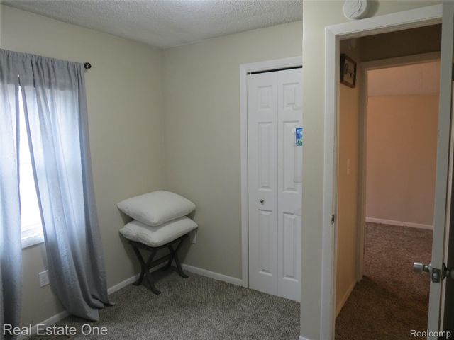 1648 Lombardy, Highland Charter Township, MI 48356