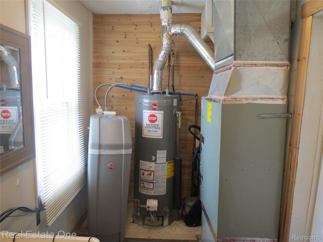 1648 Lombardy, Highland Charter Township, MI 48356