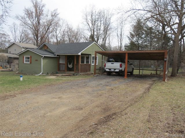 1648 Lombardy, Highland Charter Township, MI 48356