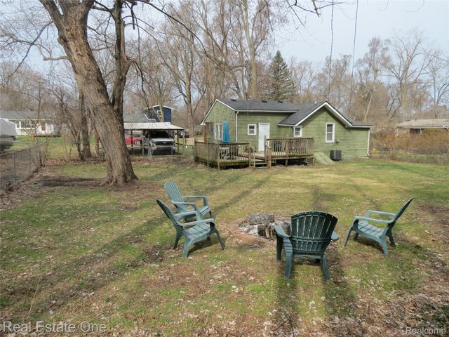 1648 Lombardy, Highland Charter Township, MI 48356