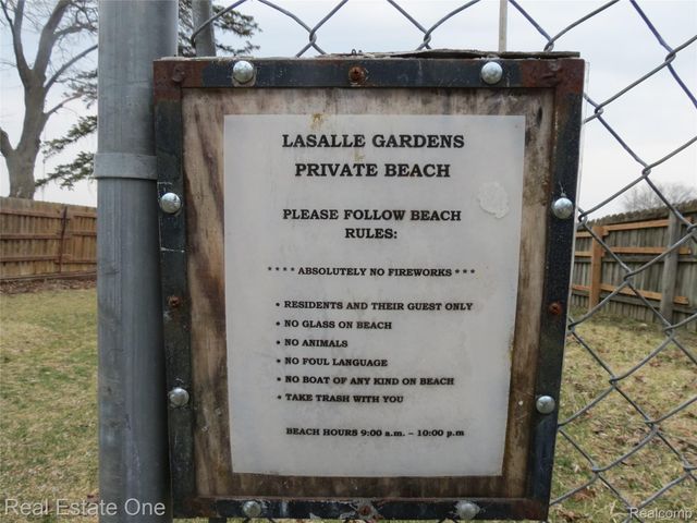 1648 Lombardy, Highland Charter Township, MI 48356