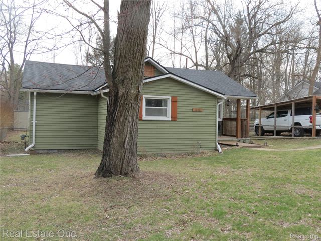 1648 Lombardy, Highland Charter Township, MI 48356