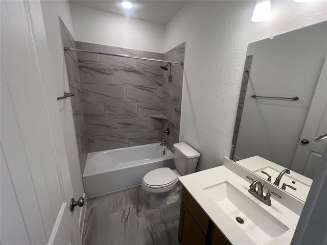 2223 Inglenook Grove Drive, Katy, TX 77493