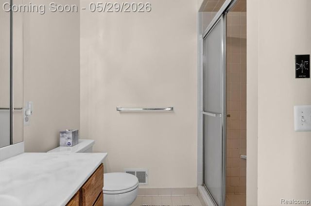20308 Gary Lane, Livonia, MI 48152