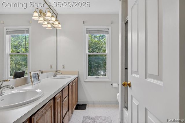 20308 Gary Lane, Livonia, MI 48152