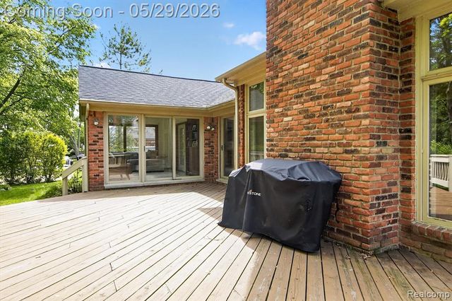 20308 Gary Lane, Livonia, MI 48152