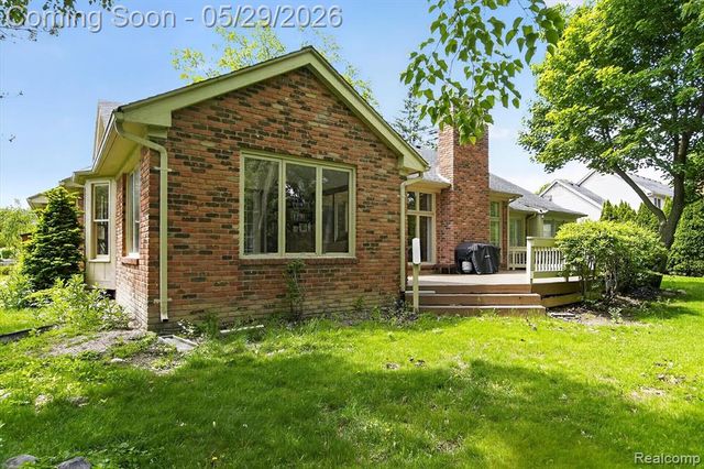 20308 Gary Lane, Livonia, MI 48152