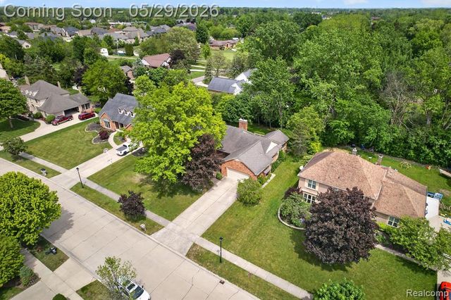 20308 Gary Lane, Livonia, MI 48152