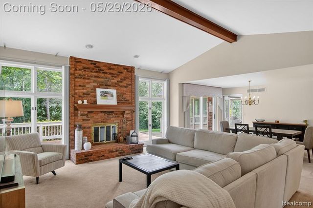 20308 Gary Lane, Livonia, MI 48152