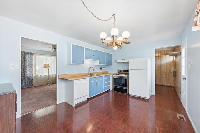 2942 W 76th Lane, Merrillville, IN 46410