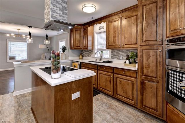 38 Parker AVE, Newport News, VA 23606