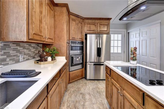 38 Parker AVE, Newport News, VA 23606