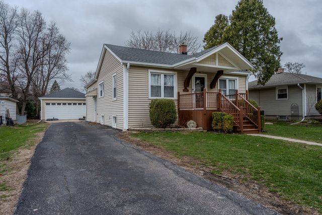 326 S Hudson Street, Westmont, IL 60559