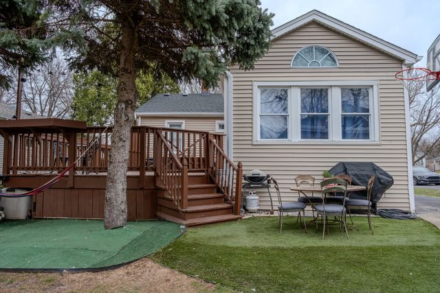 326 S Hudson Street, Westmont, IL 60559