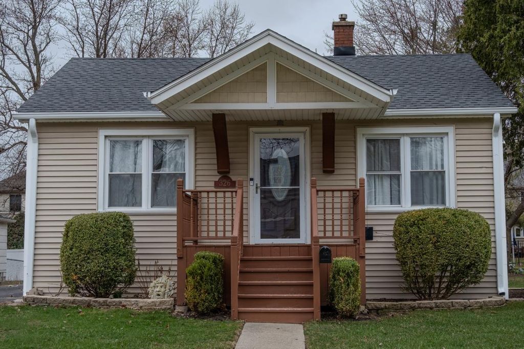 326 S Hudson Street, Westmont, IL 60559