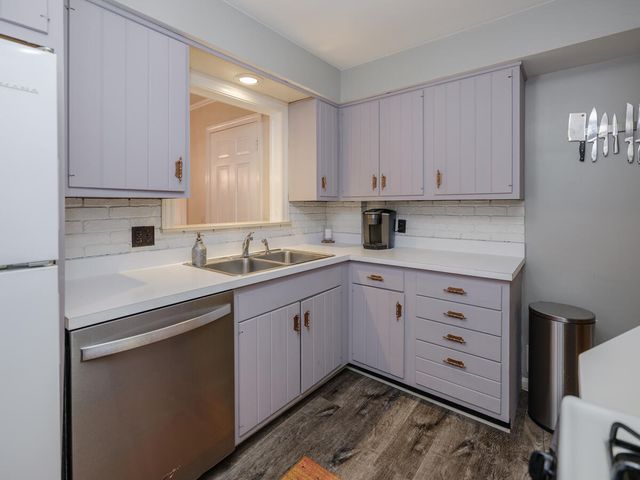 3419 Old Colony Road, Kalamazoo City, MI 49008