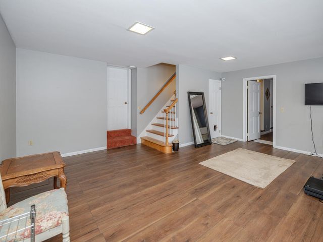 3419 Old Colony Road, Kalamazoo City, MI 49008